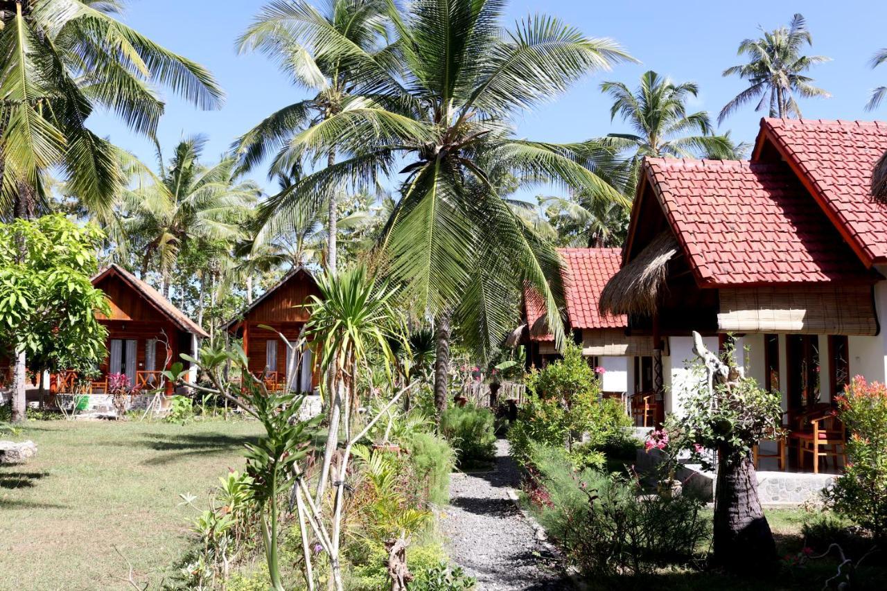 Dangin Kubu Bungalow Sakti Bagian luar foto
