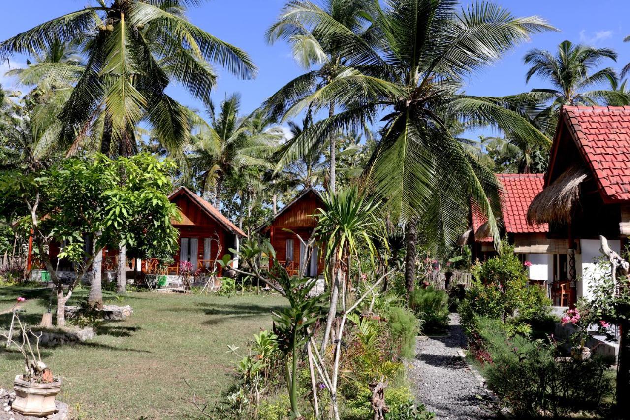 Dangin Kubu Bungalow Sakti Bagian luar foto