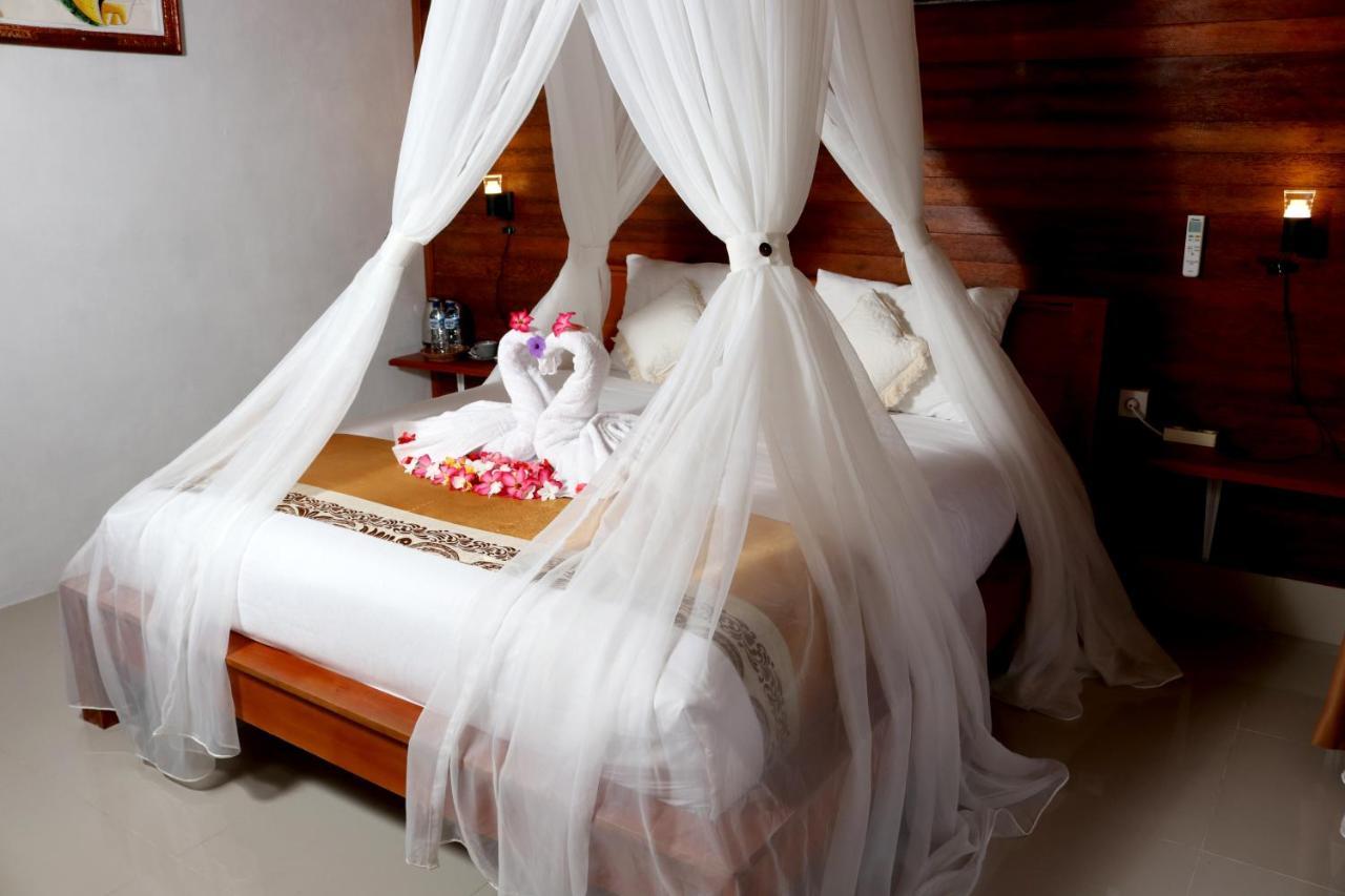 Dangin Kubu Bungalow Sakti Bagian luar foto