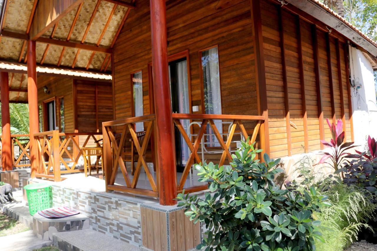 Dangin Kubu Bungalow Sakti Bagian luar foto