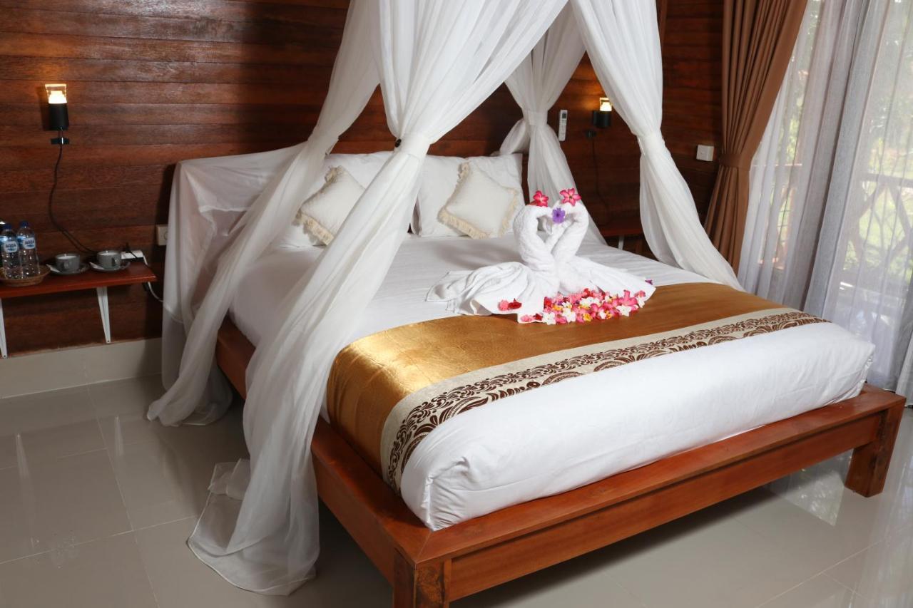 Dangin Kubu Bungalow Sakti Bagian luar foto