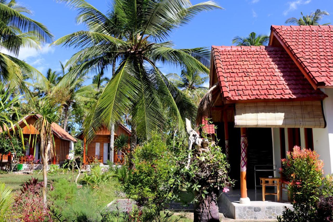 Dangin Kubu Bungalow Sakti Bagian luar foto