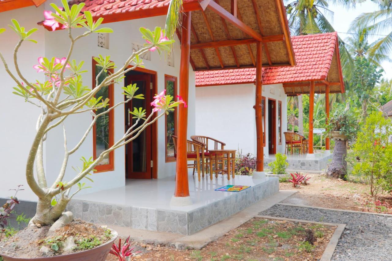 Dangin Kubu Bungalow Sakti Bagian luar foto
