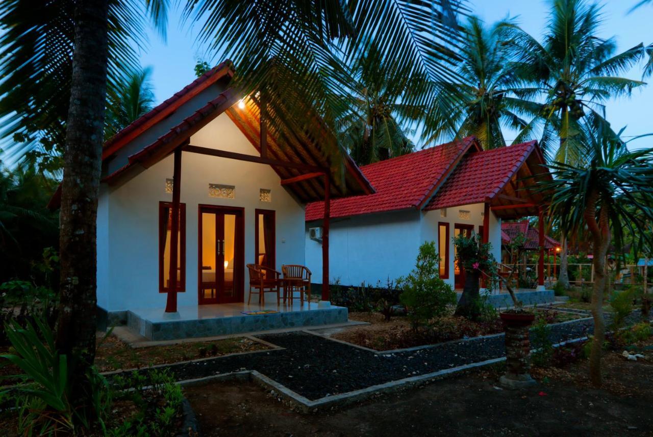 Dangin Kubu Bungalow Sakti Bagian luar foto